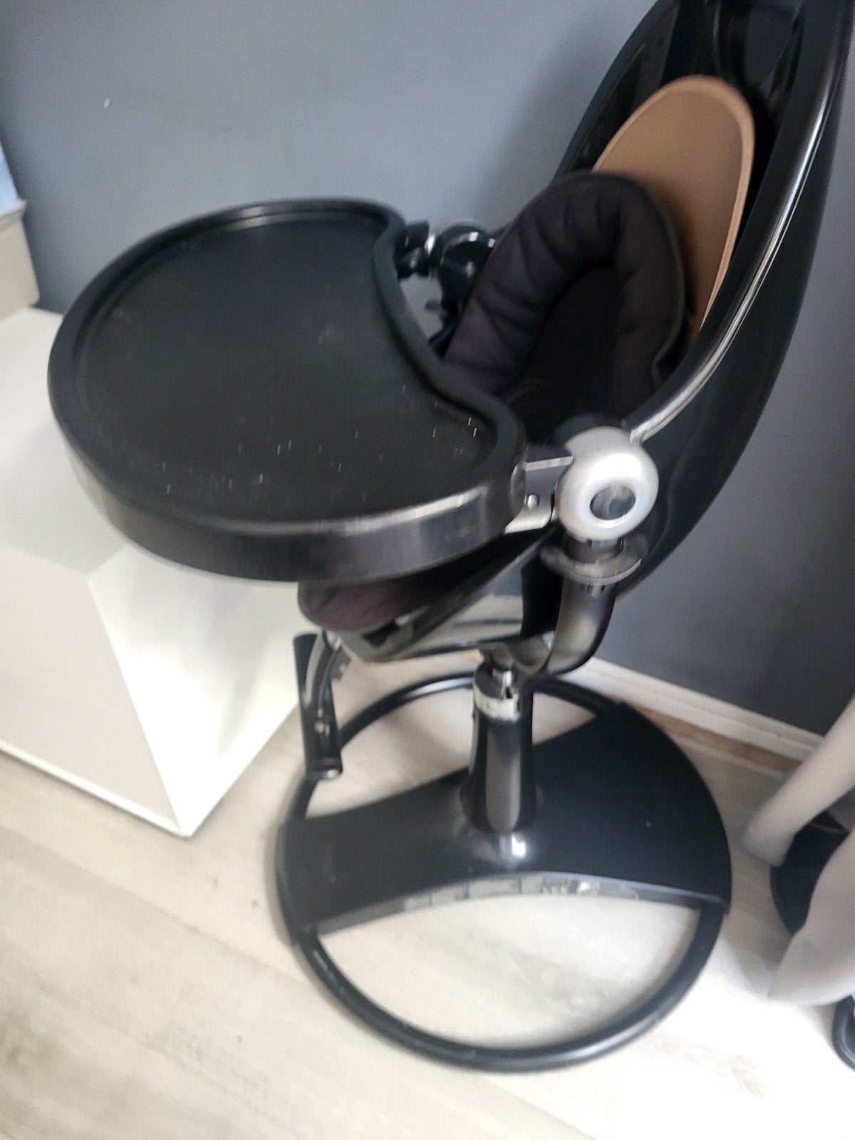 Bloom Fresco kinderstoel - Zwart met bruine inleg, Kinderen en Baby's, Kinderstoelen, Ophalen, Gebruikt, Meegroeistoel, Gordel(s)