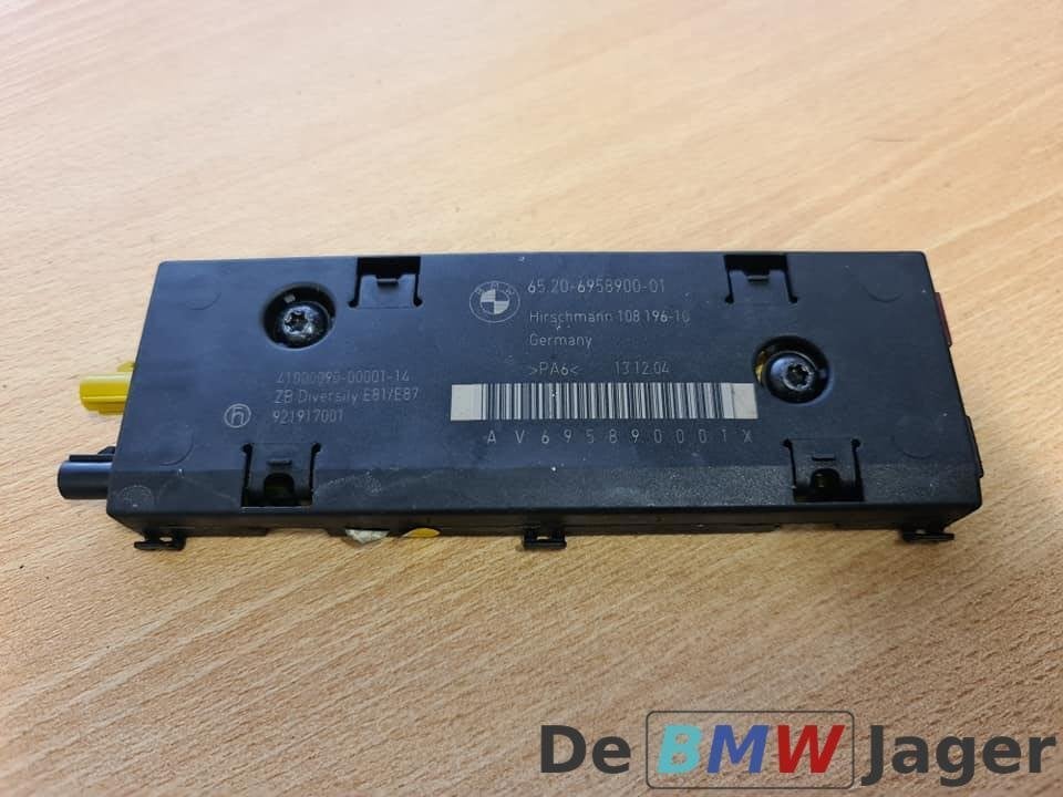 Antenne versterker BMW 1-serie E81 E87 65206958900, Gebruikt, Ophalen of Verzenden, BMW, BMW
