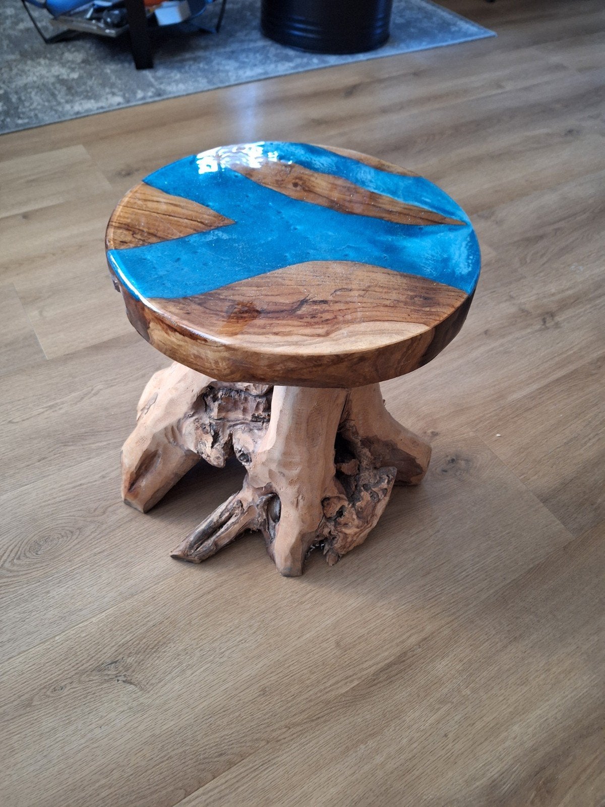 Unieke bijzettafel/kruk van hout en epoxy (35x40cm), Ophalen, Minder dan 45 cm, Rond, Zo goed als nieuw
