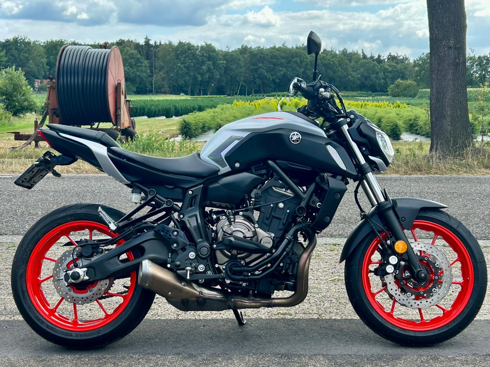 NIEUWSTAAT YAMAHA MT 07 ABS A2/ 19000KM/1STE EIG/OPTIES, Motoren, Motoren | Yamaha, Particulier, Minimaal motorrijbewijs A2, 12 t/m 35 kW