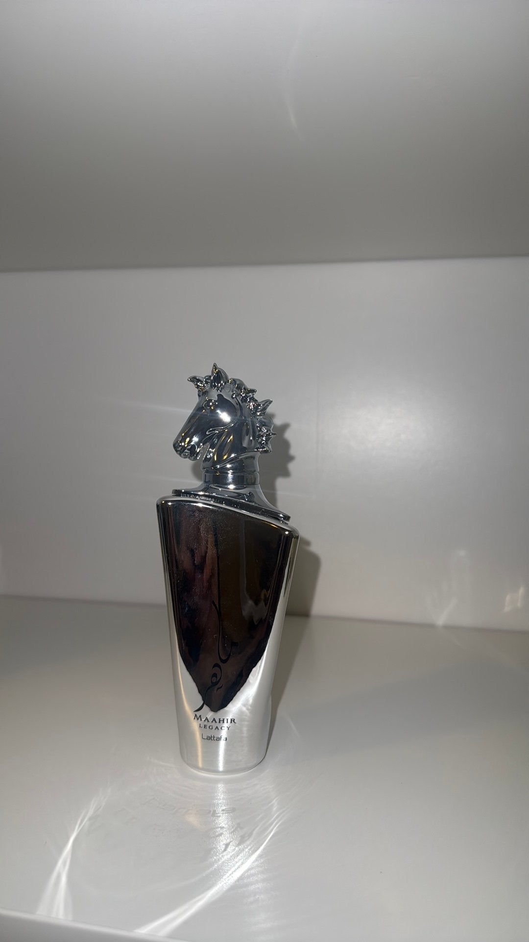Lattafa Maahie Legacy, Verzamelen, Parfumverzamelingen, Ophalen of Verzenden, Zo goed als nieuw, Parfumfles, Gevuld