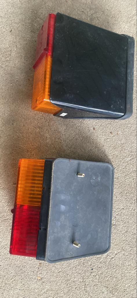 Achterlichten 12V - Set van 2, Auto-onderdelen, Verlichting, Ophalen of Verzenden, Gebruikt, Universele onderdelen