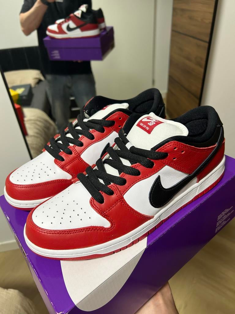 Nike Dunk Low Rood Zwart Wit Maat 45, Ophalen of Verzenden, Zo goed als nieuw, Overige kleuren, Sneakers of Gympen