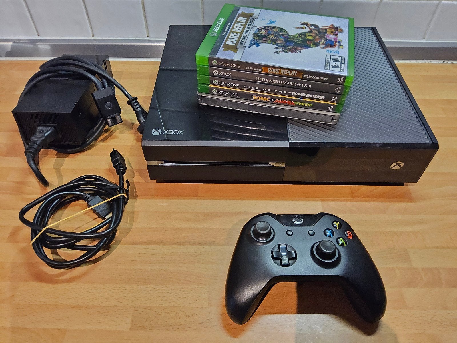 Xbox One met controller en 5 games, Xbox One, Ophalen of Verzenden, Met 1 controller, Gebruikt
