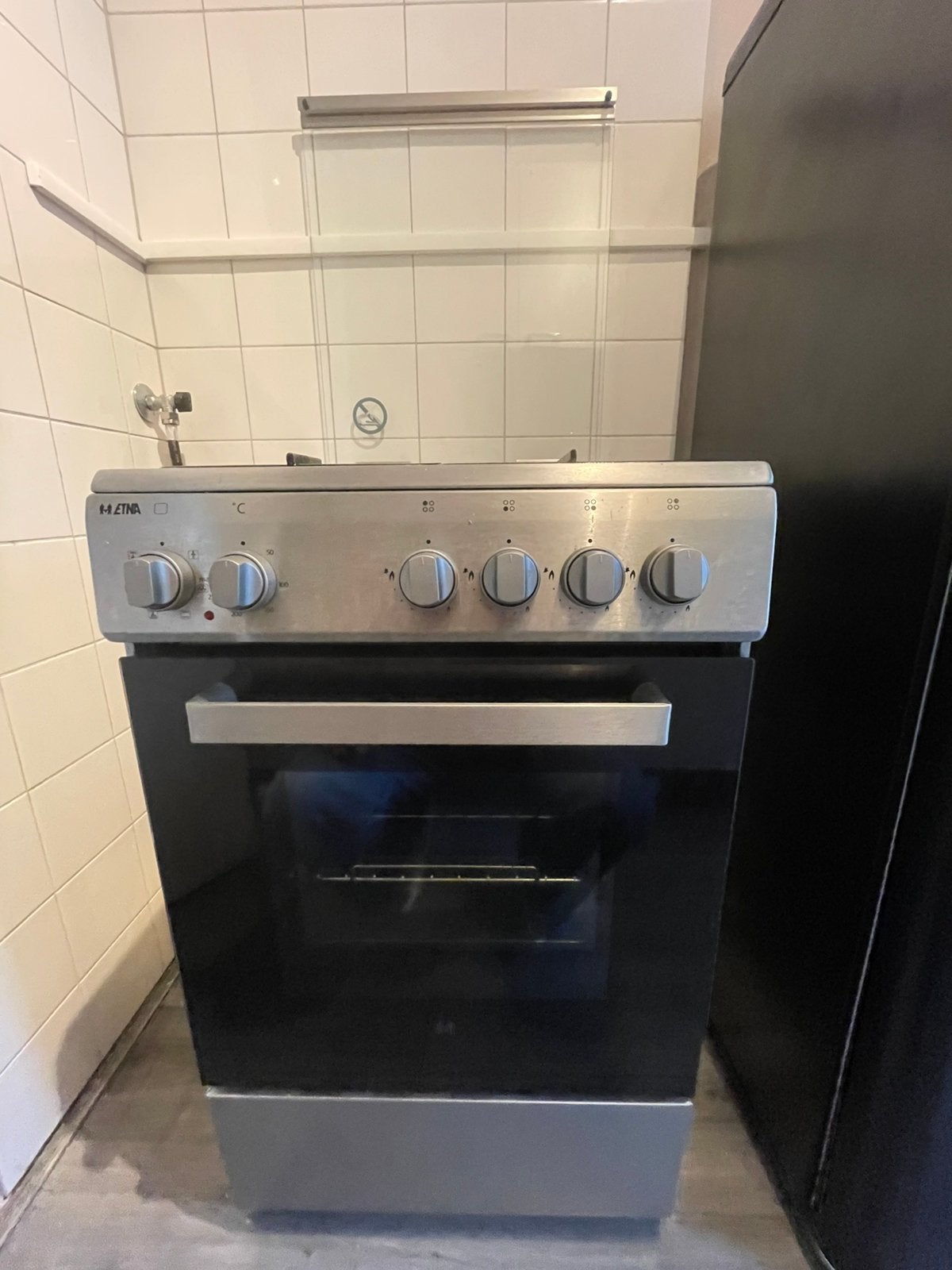 Etna fornuis met oven incl gasslang, Ophalen, 4 kookzones, Zo goed als nieuw, Gas