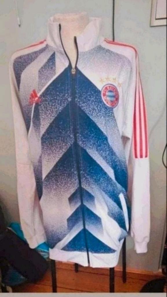Adidas FC Bayern München vest, Wit, Overige maten, Ophalen of Verzenden, Zo goed als nieuw