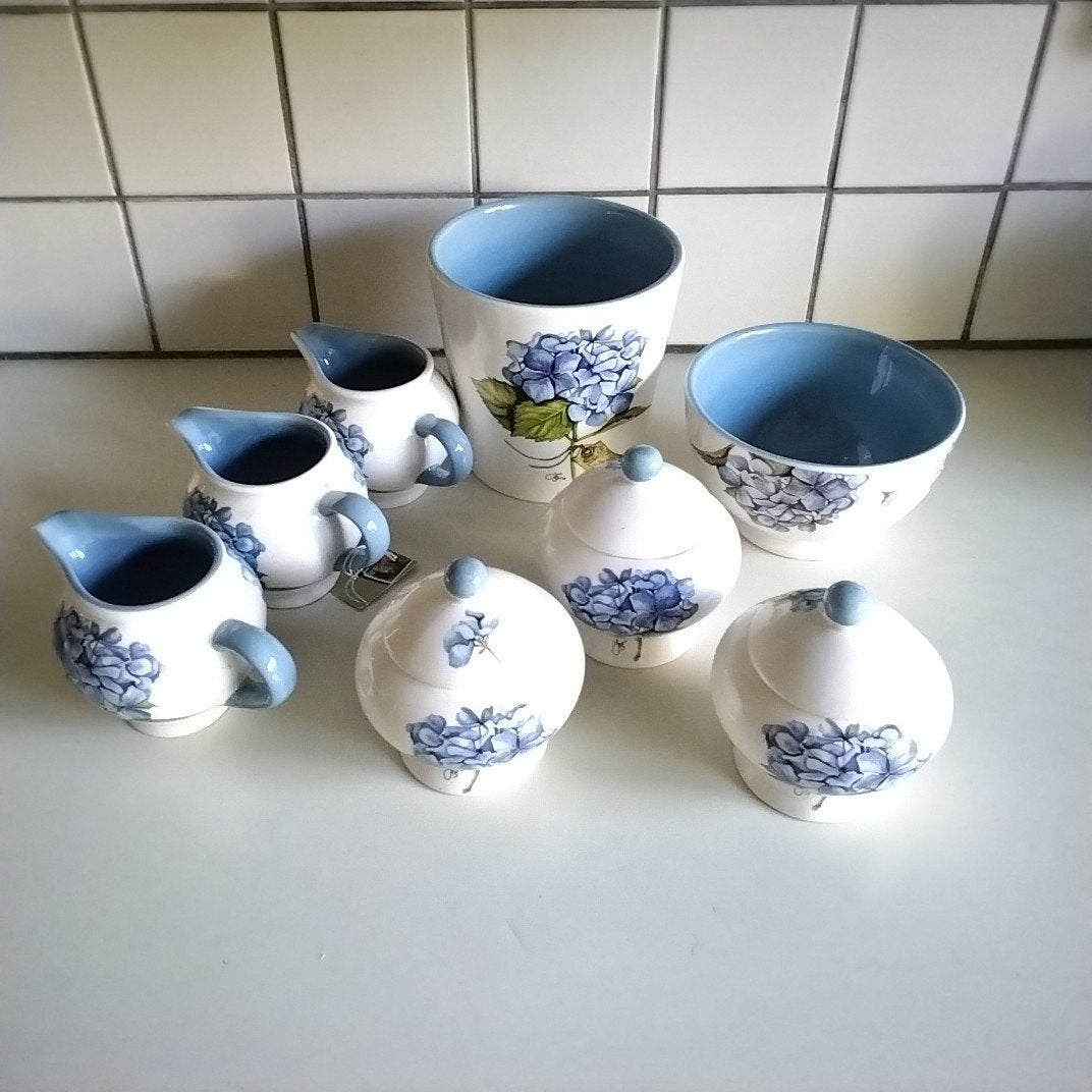 Jet: Roomstellen, Ontbijtkom en Bloempot met Hortensia's, Gebruikt, Keramiek, Landelijk/Boerenbont, Ophalen of Verzenden