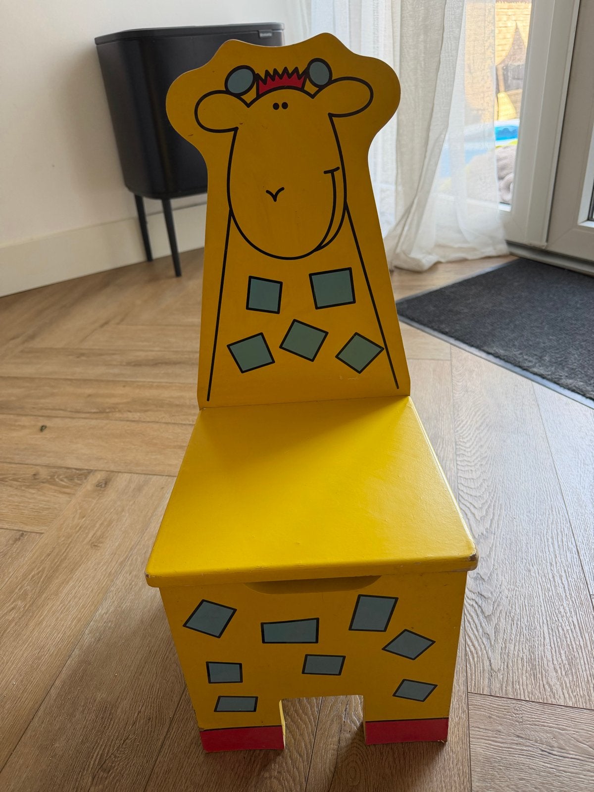 Leuke gele kinderstoel met opbergruimte - Giraffe design, Ophalen of Verzenden, Gebruikt, Overige typen