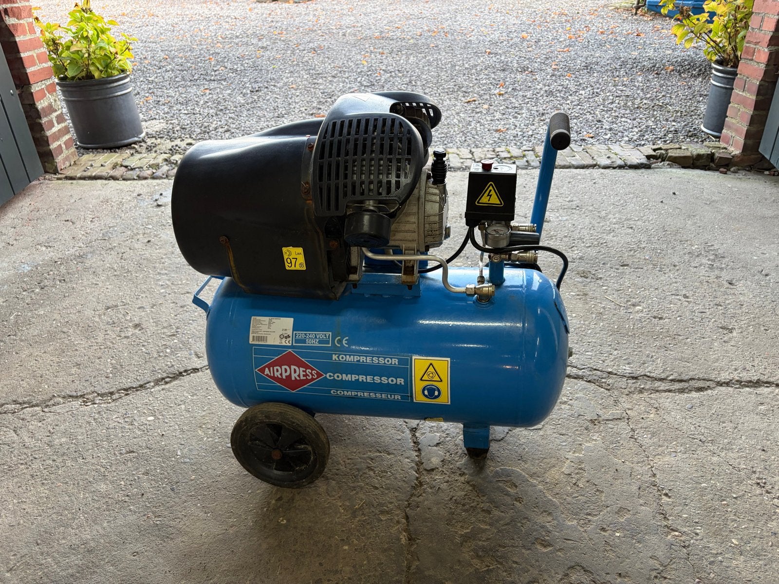 Airpress HL 425/50 Compressor, Gebruikt, 6 tot 10 bar, 25 tot 100 liter, Mobiel