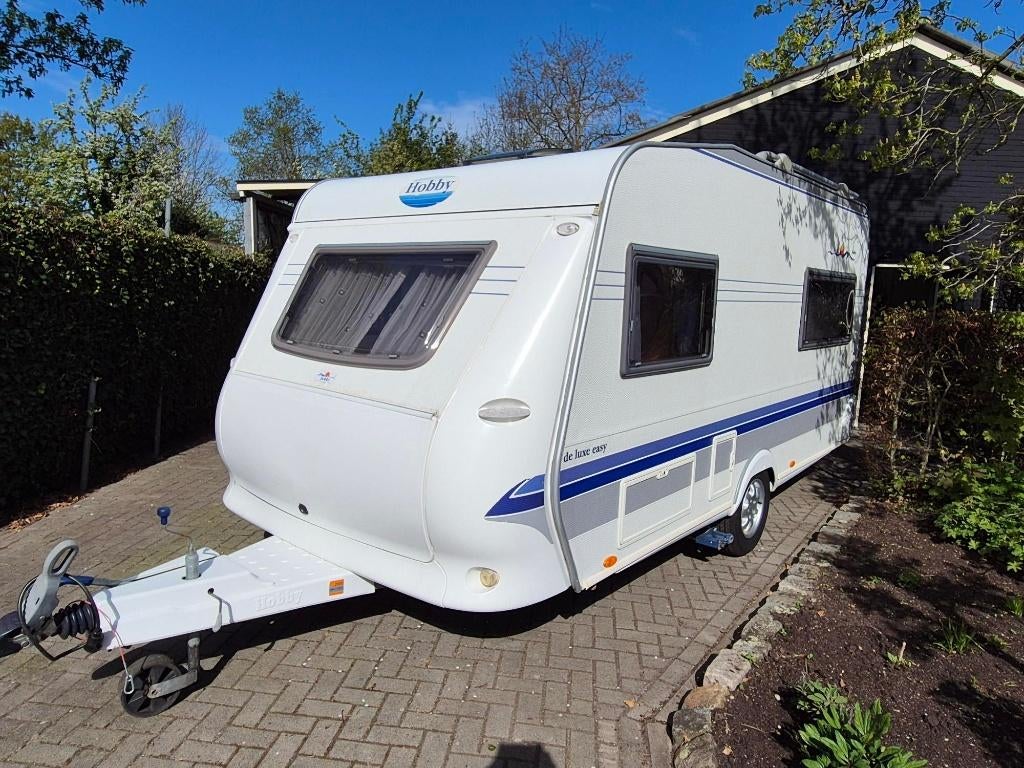 Hobby De luxe easy 440SF Vast bed, mover etc 2005, Vast bed, Ringverwarming, Hobby, Treinzit