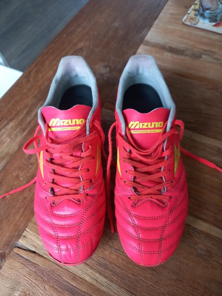 Mizuno Morelia Neo voetbalschoenen mt 40, Ophalen, Gebruikt, Maat XS of kleiner, Schoenen