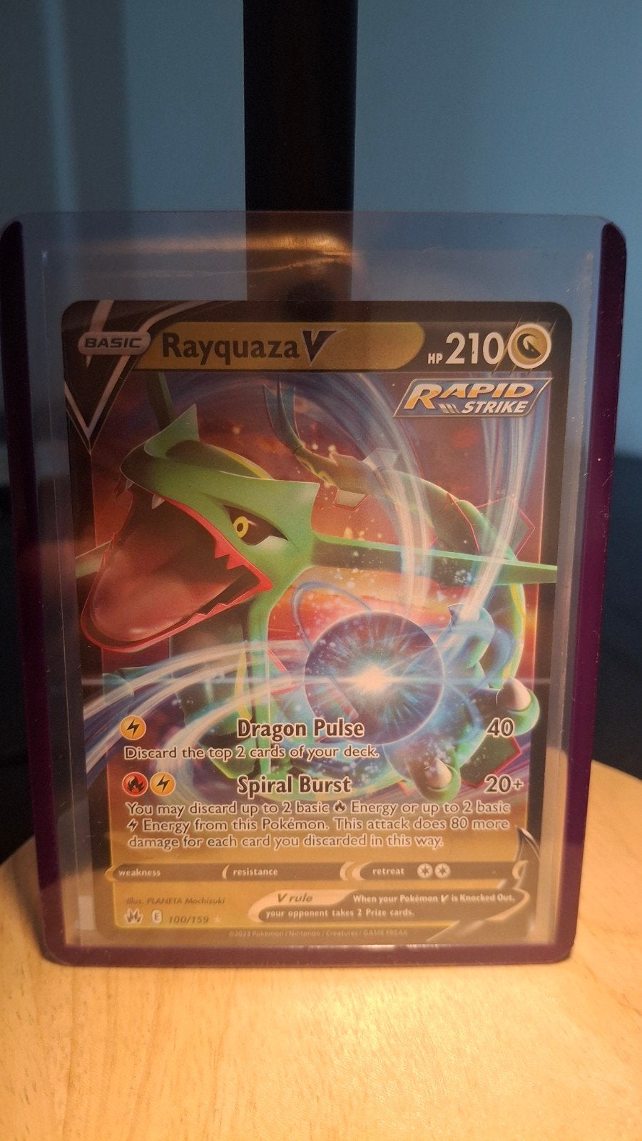 rayquaza v, Ophalen of Verzenden, Zo goed als nieuw