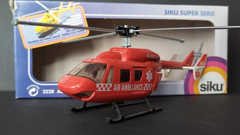 Eurocopter Heli Air Ambulance 1:55 Siku 2228 Pol, Schlittenbacherstrasse 60 Lüdenscheid Germany, Verzenden, Overige typen, Zo goed als nieuw