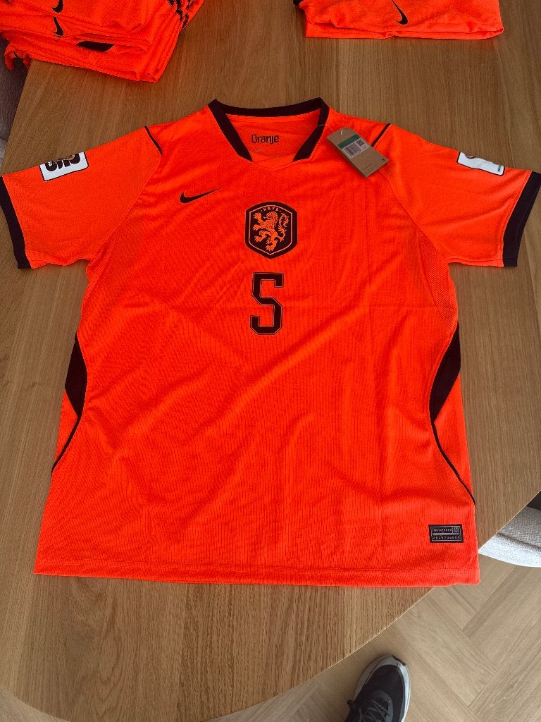 Nederlands elftal shirtje XL Ake, Ophalen of Verzenden, Nieuw, Maat 56/58 (XL), Oranje