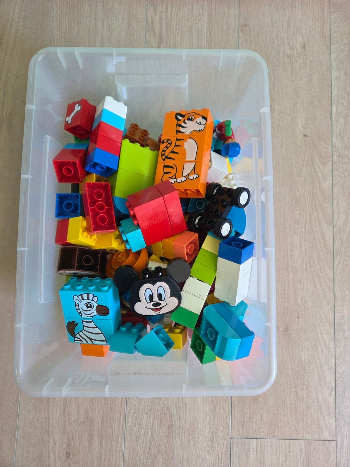 Grote partij LEGO Duplo met diverse figuren en stenen, Kinderen en Baby's, Speelgoed | Duplo en Lego, Ophalen, Inclusief minifiguren