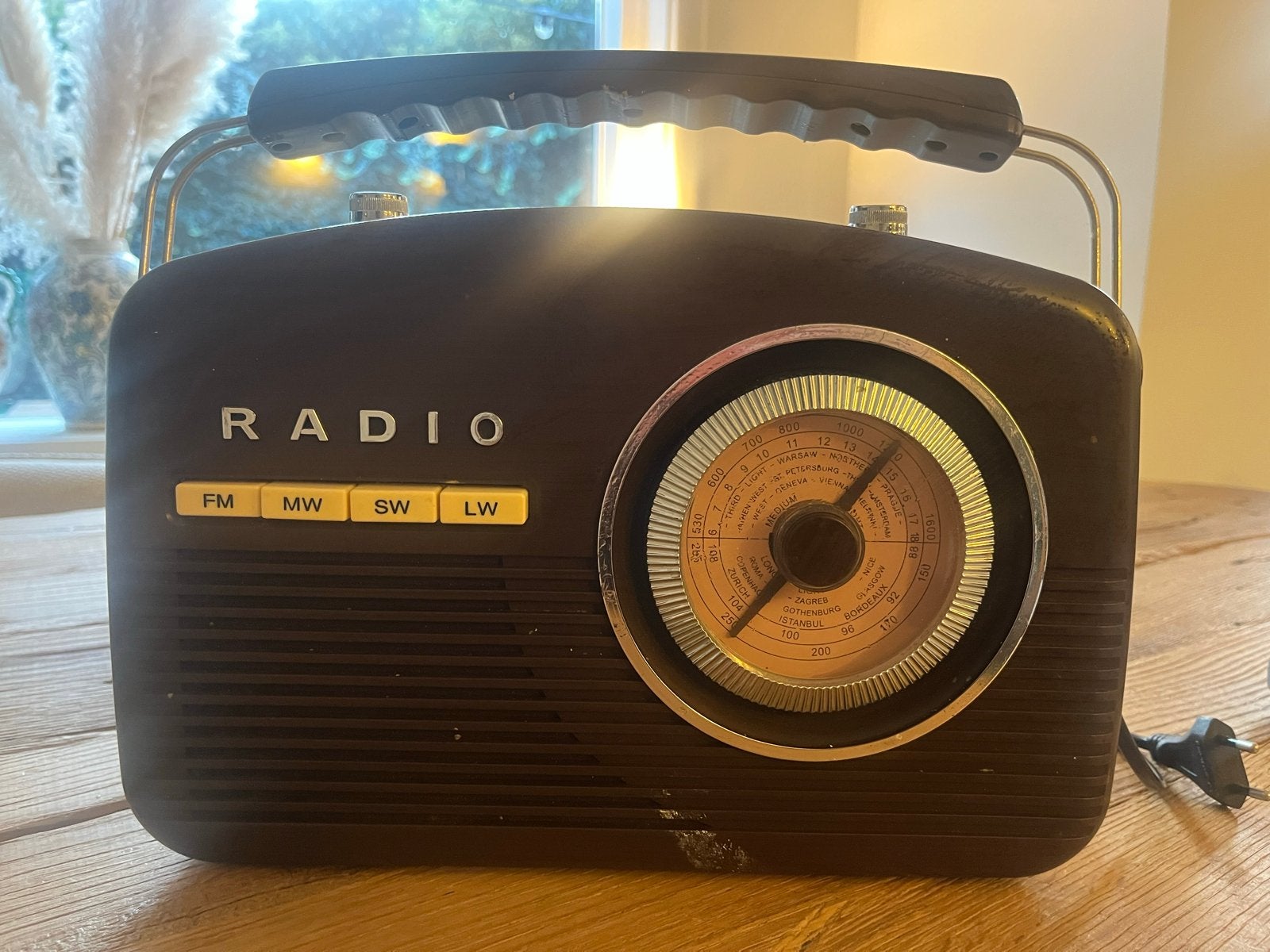 Vintage Radio - Draagbare Transistorradio, Ophalen, Gebruikt, Transistorradio