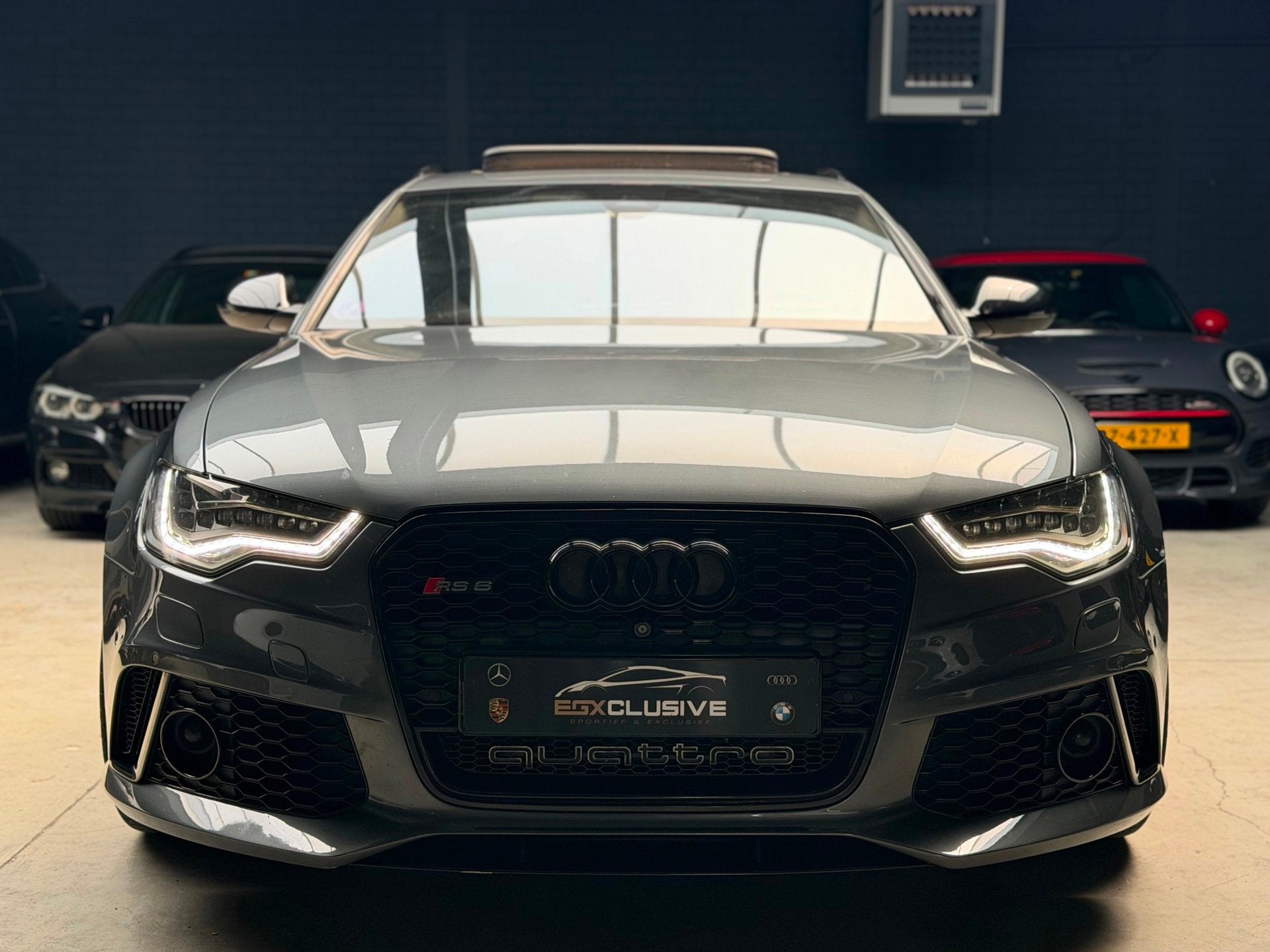Audi RS6 Quattro Pro Line Plus PANO/CARBON/MILLTEK/360CAMERA, Automaat, Euro 5, Gebruikt, Leder en Stof