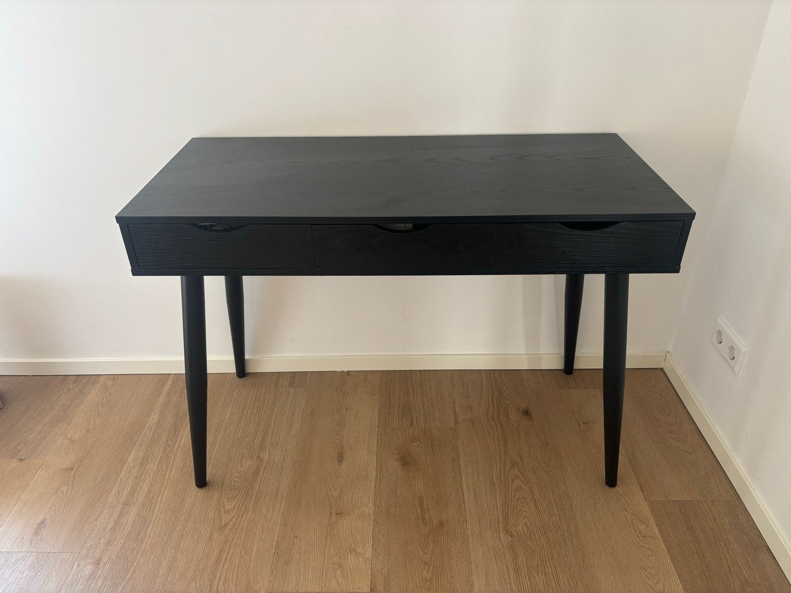 Bureau zwart type Narelle van Wehkamp Home, Met lades, Spaanplaat of MDF, Ophalen of Verzenden, Zo goed als nieuw