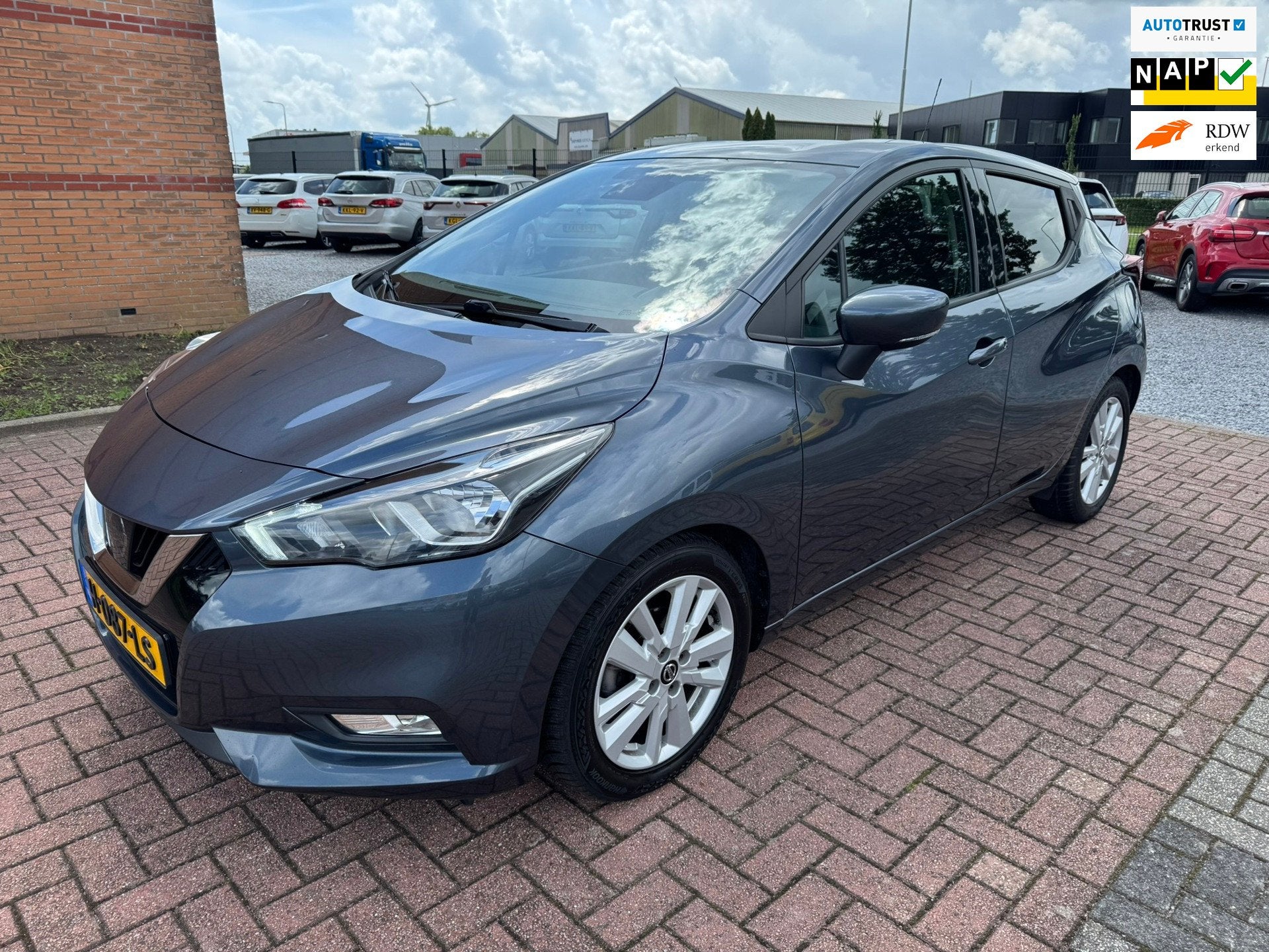 Nissan Micra 1.0 IG-T N-Connecta, Navi, PDC, Apple Carplay,, Voorwielaandrijving, Dealer onderhouden, Origineel Nederlands, 999 cc