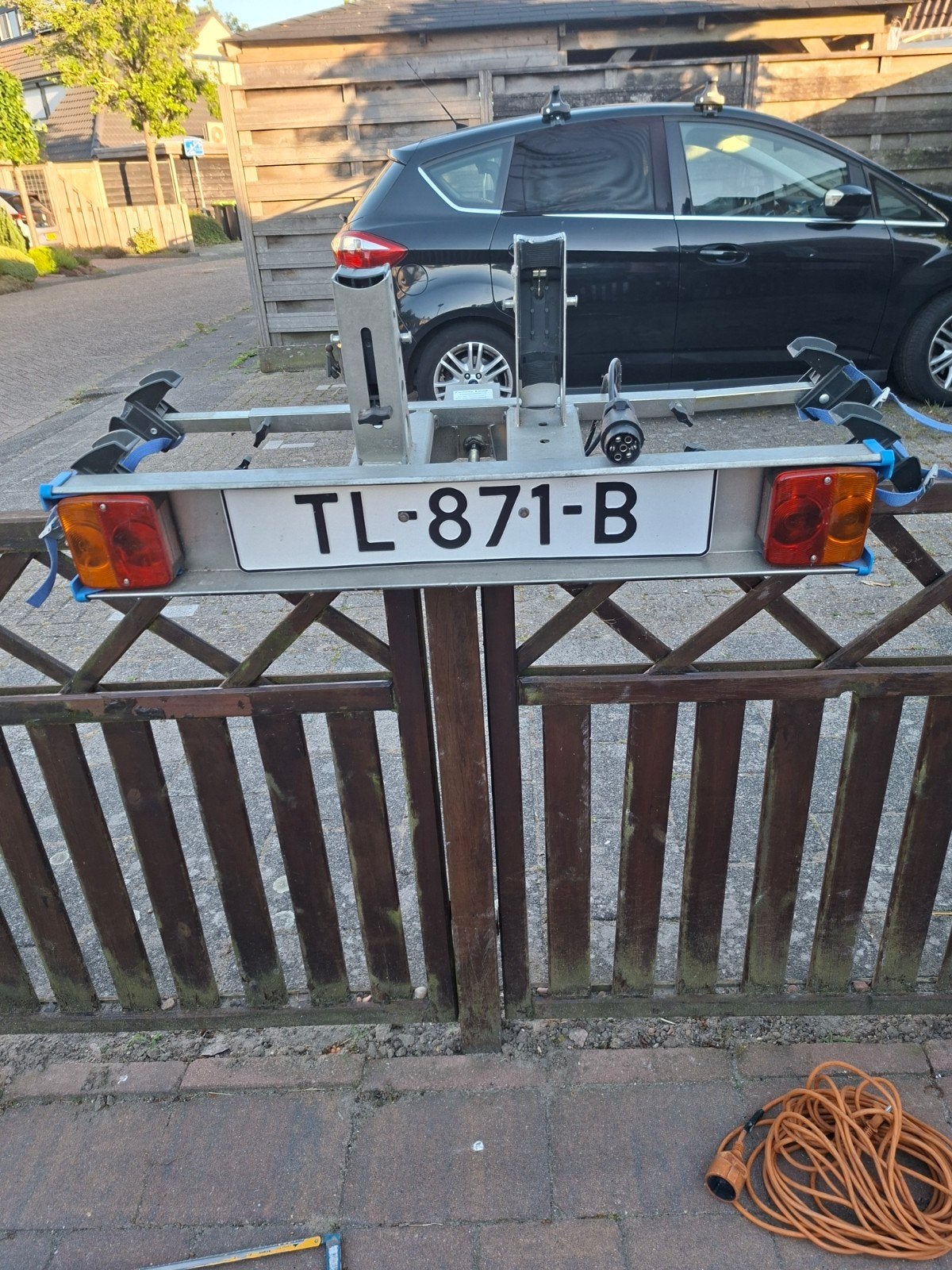 fietsendrager, Ophalen, Trekhaakdrager
