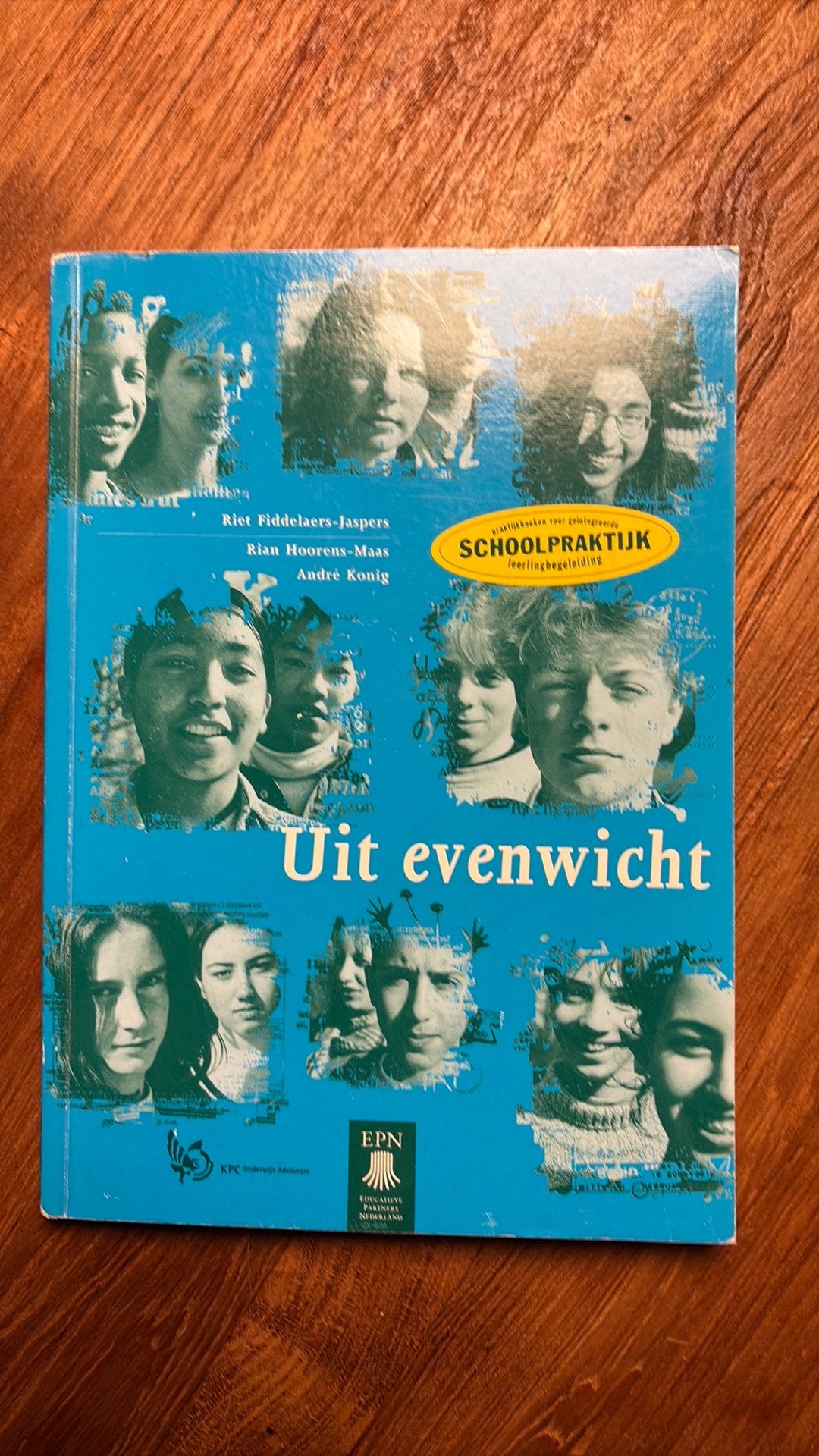 Riet Fiddelaers-Jaspers - Uit evenwicht, Ophalen of Verzenden, Zo goed als nieuw, Riet Fiddelaers-Jaspers; R. Hoorens-Maas; A. Konig