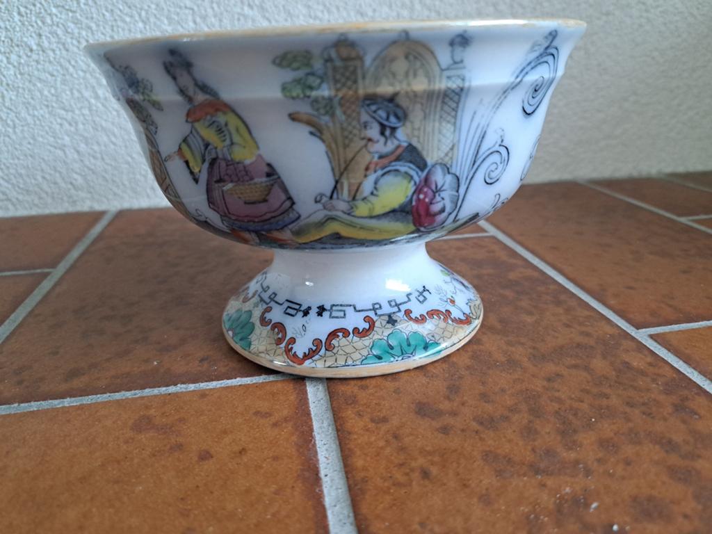 Antieke Petrus Regout Maastricht Pacha decor kastkom, Antiek en Kunst, Antiek | Keramiek en Aardewerk, Ophalen of Verzenden