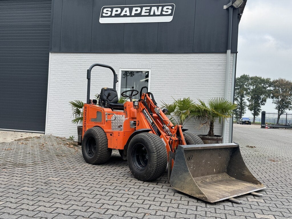 Knikmops 130, Wiellader of Shovel