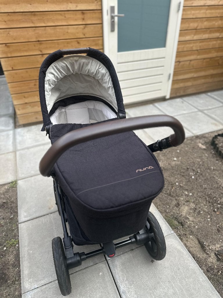 Nuna Mixx Next Complete 3-in-1 kinderwagenset, Verstelbare duwstang, Zo goed als nieuw, Ophalen, Kinderwagen