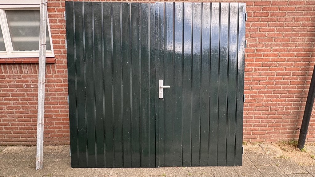 Garagedeuren compleet met kozijn en beslag, Ophalen, Gebruikt, Deurkozijn, 225 cm of meer