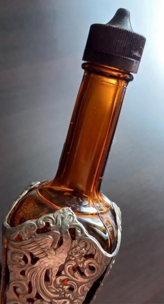 Maggihouder met Flesje ,met prachtige details, Ophalen of Verzenden