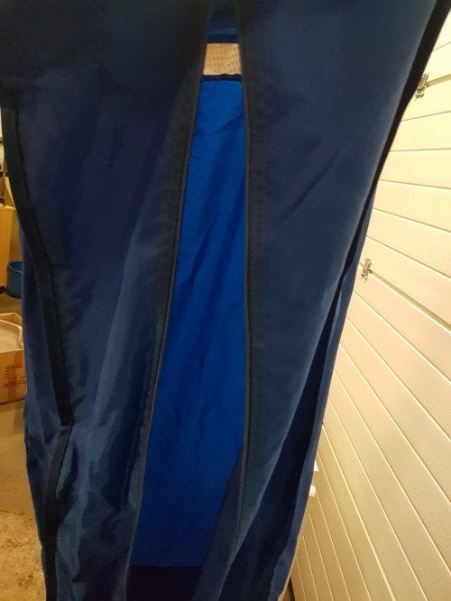 -	Camping hangkast nieuw blauw, Caravans en Kamperen, Ophalen of Verzenden, 'T Olde Gre-j, Info@toldegrej.nl, Endepoelstraat 20f Didam