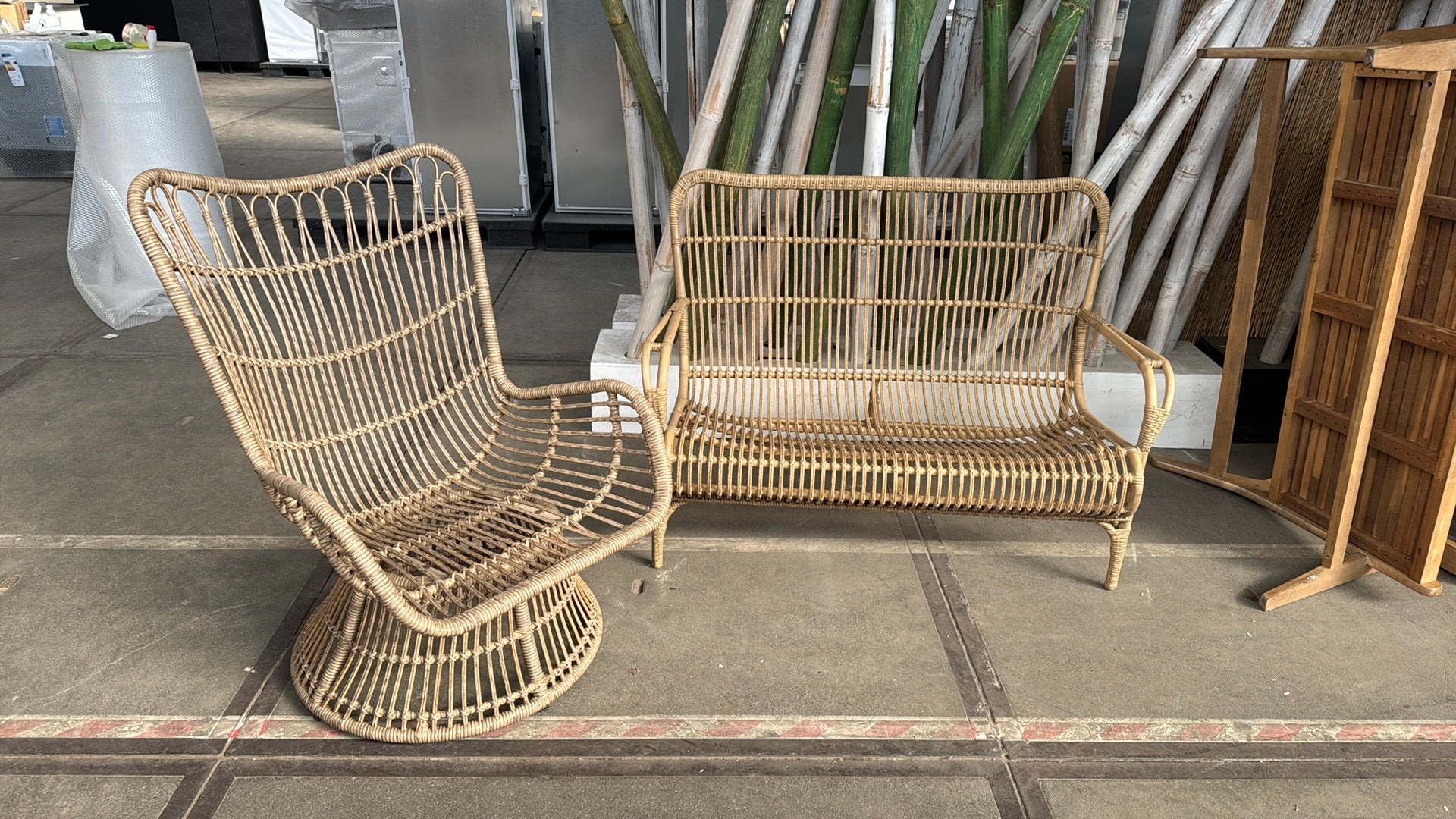 Spotgoedkoop Tuinbank met losse stol, Tuin en Terras, Tuinstoelen, Ophalen, Nieuw, Rotan