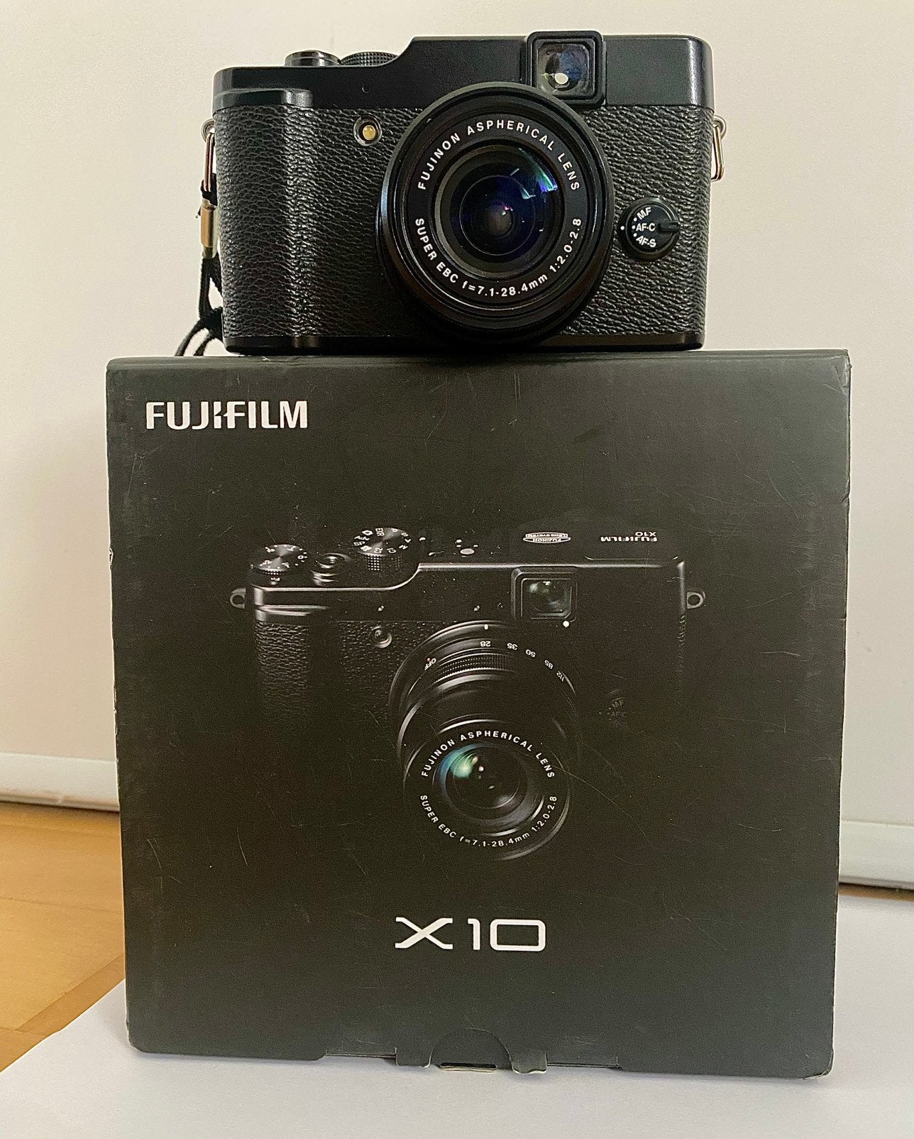 Fuji finepix X10, Audio, Tv en Foto, Fotocamera's Digitaal, Ingebouwde flitser, Ophalen of Verzenden, Zo goed als nieuw, Fujifilm