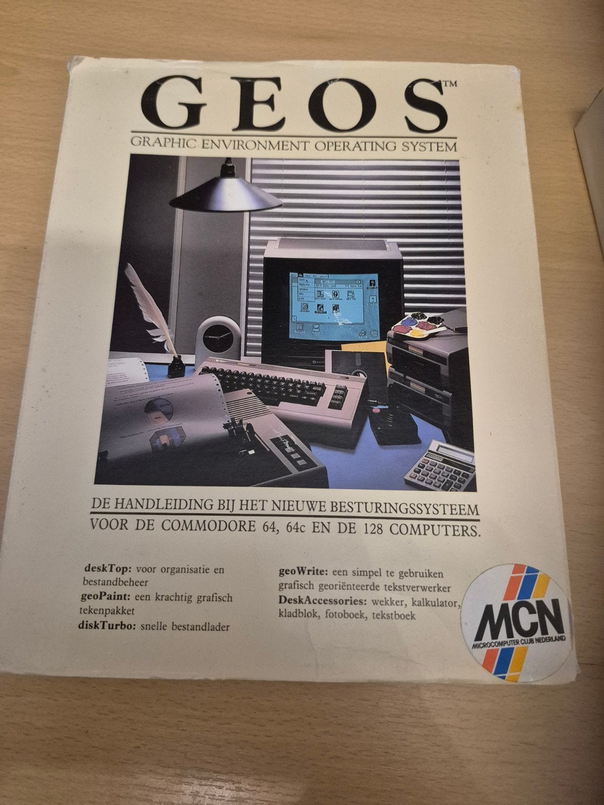 GEOS Graphic Environment Operating System Commodore 64 big b, Computers en Software, Ophalen of Verzenden, Zo goed als nieuw