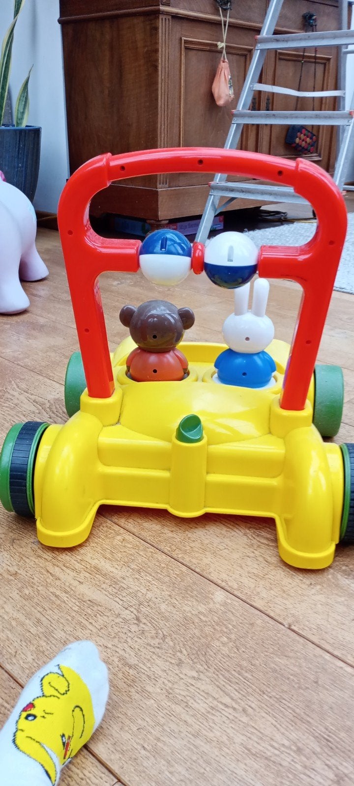 Loopwagen met Nijntje en vriendje, Ophalen, Gebruikt, Auto, Met wieltjes
