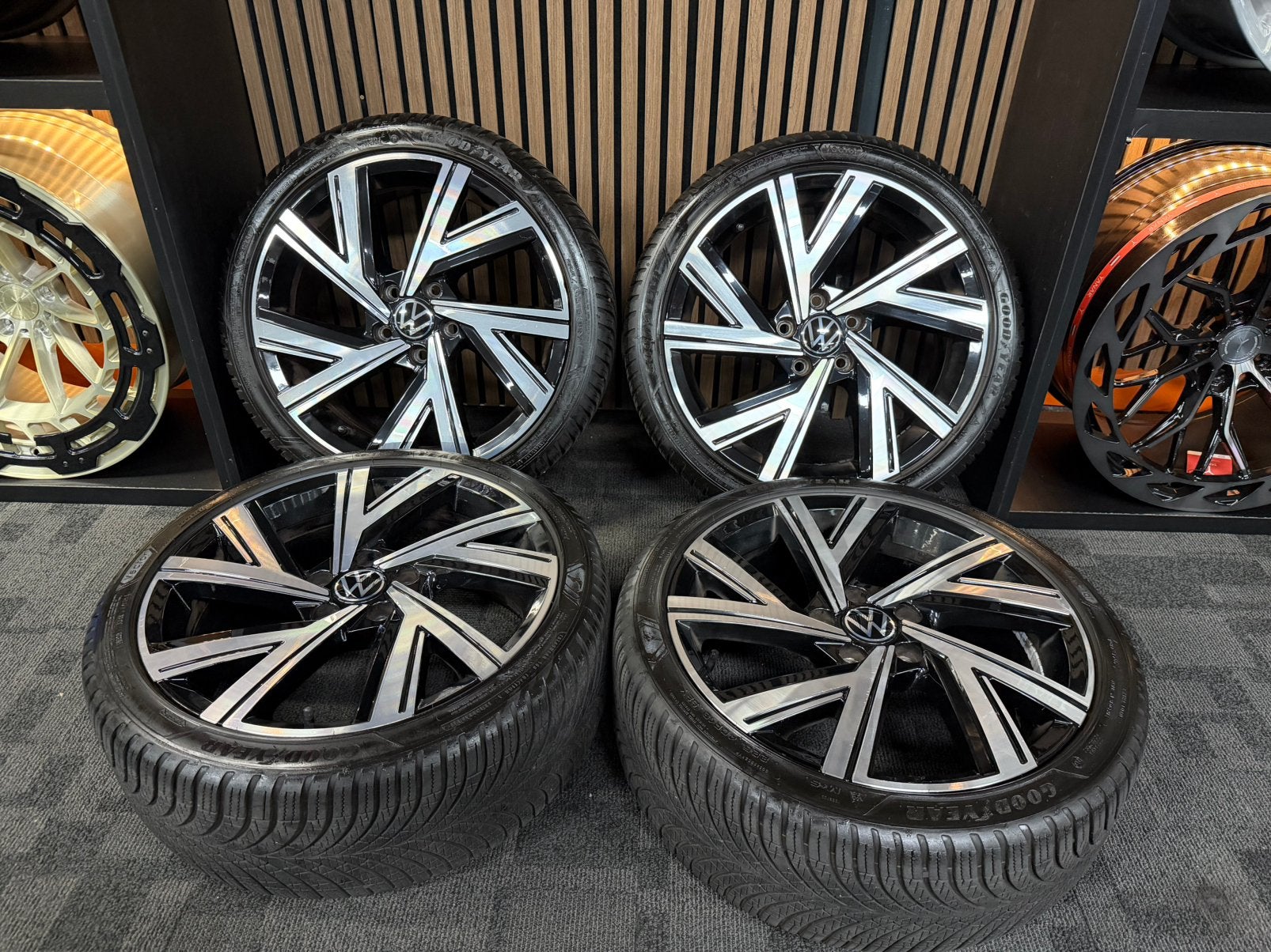 18 Inch originele Golf 8 velgen. BERGAMO 5x112. all season, Ophalen, 18 inch, Gebruikt, Banden en Velgen
