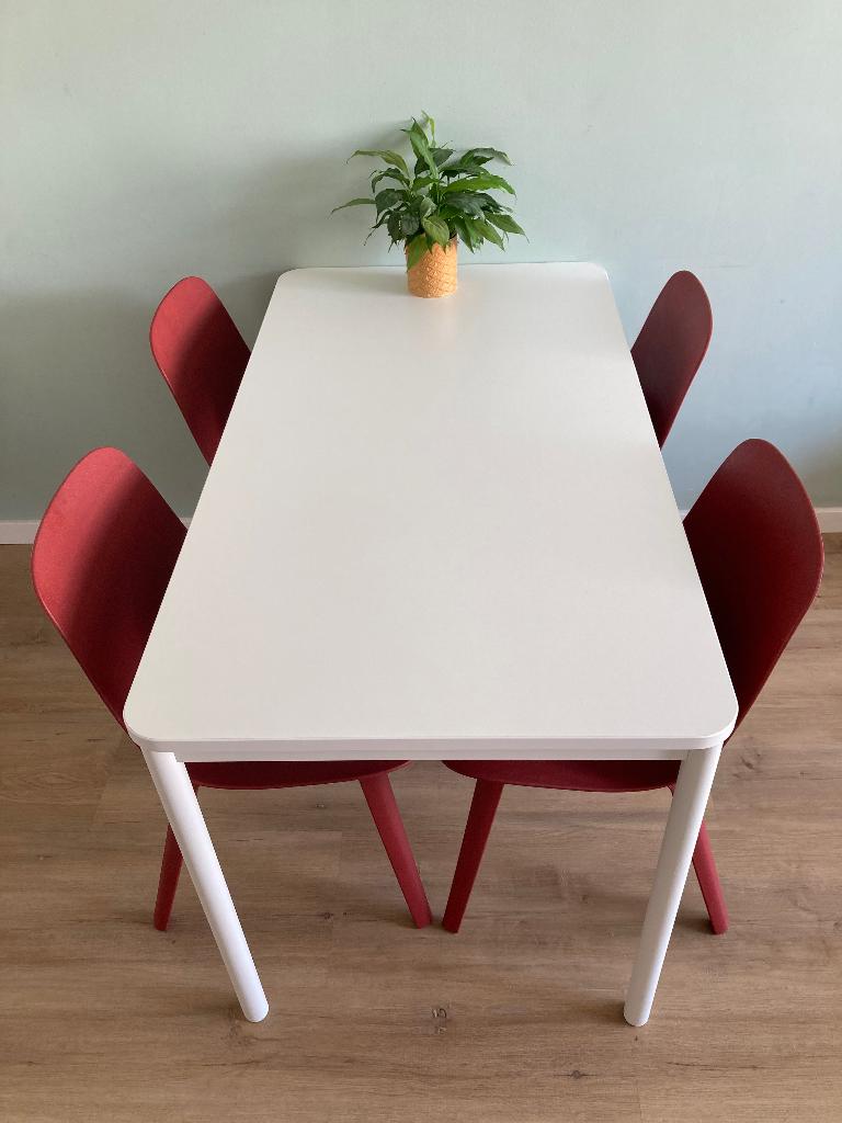 Tommaryd Ikea tafel 130 x 70, Huis en Inrichting, Tafels | Eettafels, Zo goed als nieuw, 50 tot 100 cm, 100 tot 150 cm, Vier personen