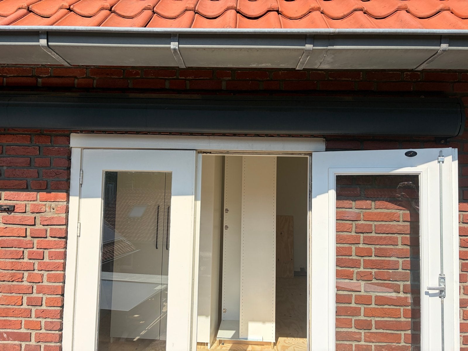 Elektrisch bediend zonnescherm - grijs, 3m breed, Ophalen, Overige typen, Elektrisch, Zo goed als nieuw