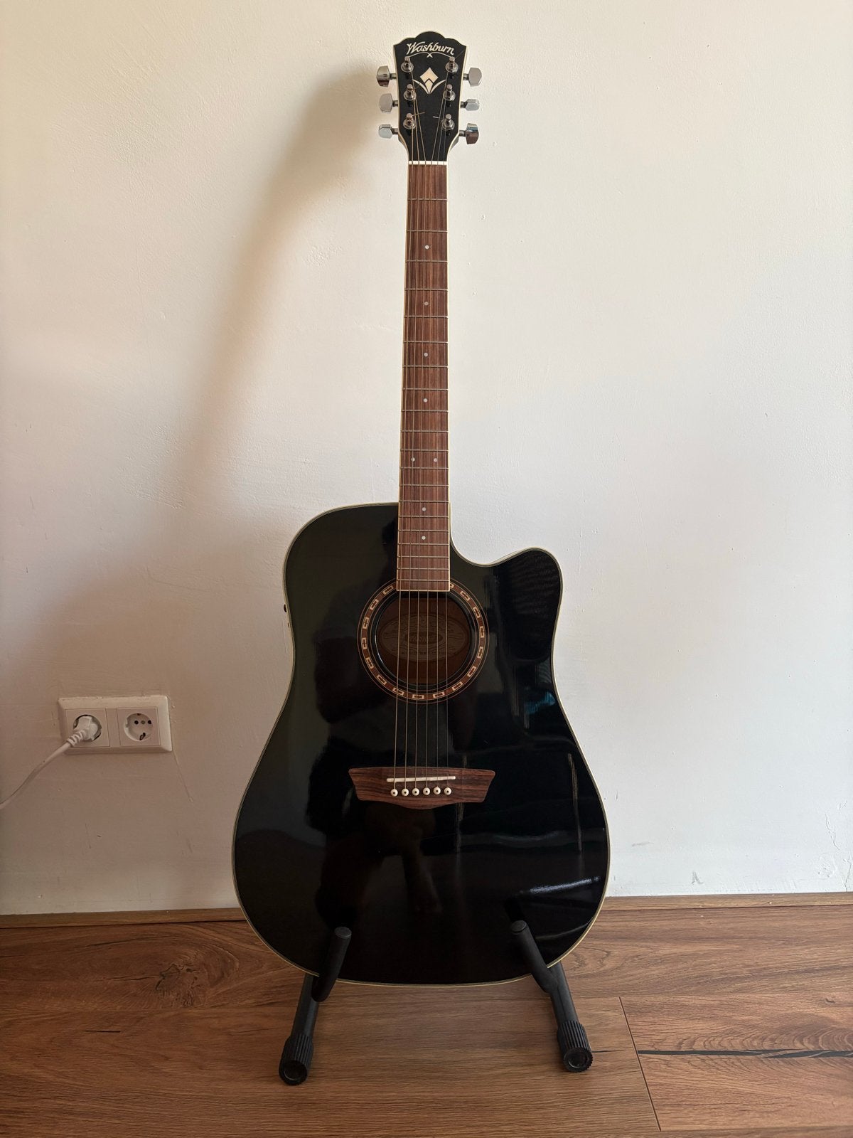 Washburn (WD10SCEB) Zwarte Gitaar, Ophalen, Gebruikt, Western- of Steelstringgitaar, Met (piezo-)element