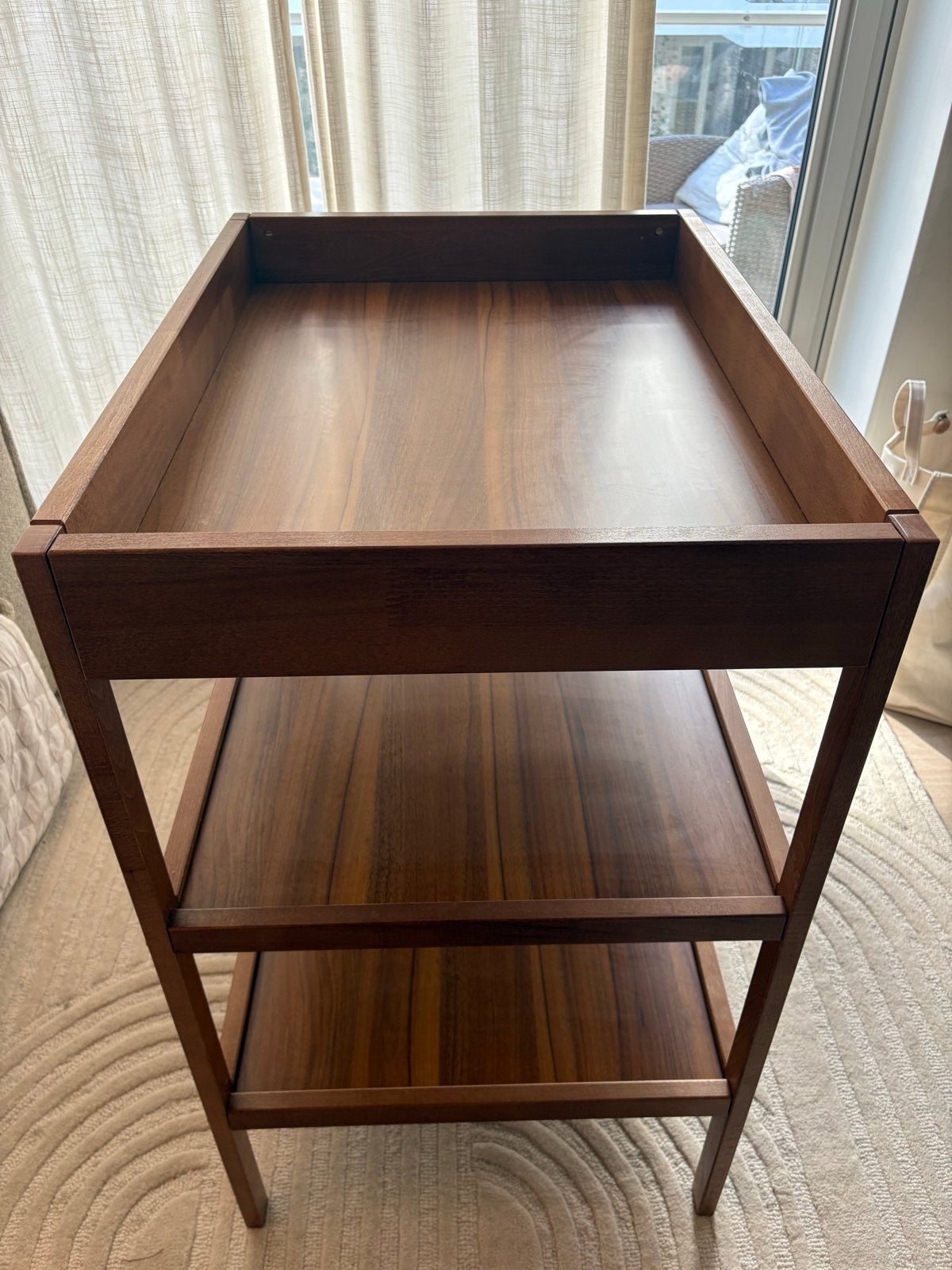 Petit Amélie Changing Table "Hetre" | Walnut, Kinderen en Baby's, Aankleedkussen, Zo goed als nieuw, Standaard, Ophalen