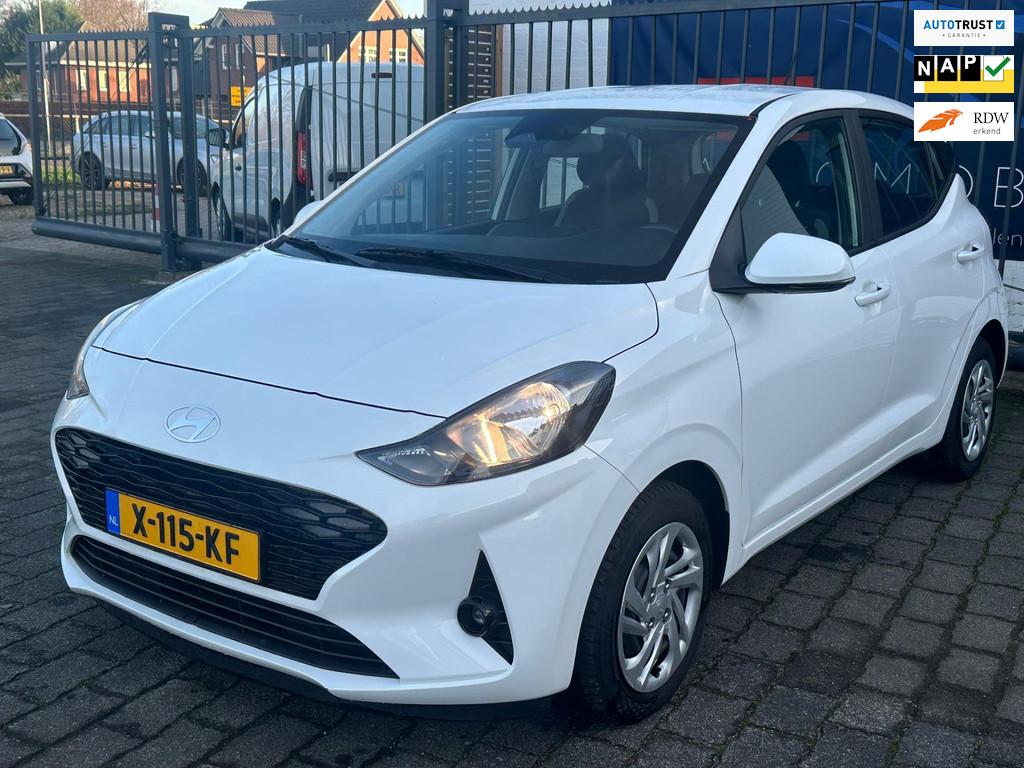 Hyundai I10 1.0 Comfort / FABRIEKSGARANTIE / APPLE CARPLAY /, Auto's, Hyundai, Voorwielaandrijving, Gebruikt, 899 kg, 4 stoelen