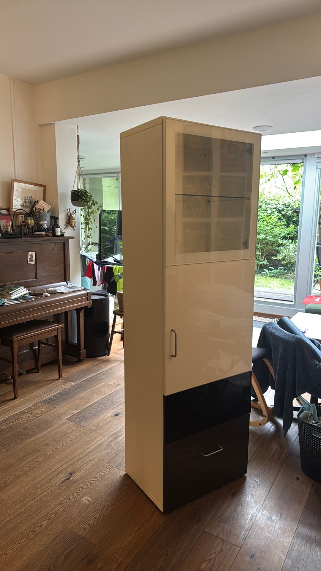 Moderne kledingkast met vitrine en diepe lade, Overige materialen, Gebruikt, 200 cm of meer, Met lade(s)
