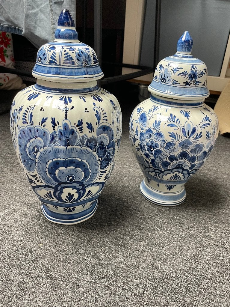 Delfts blauwe vazen, Ophalen