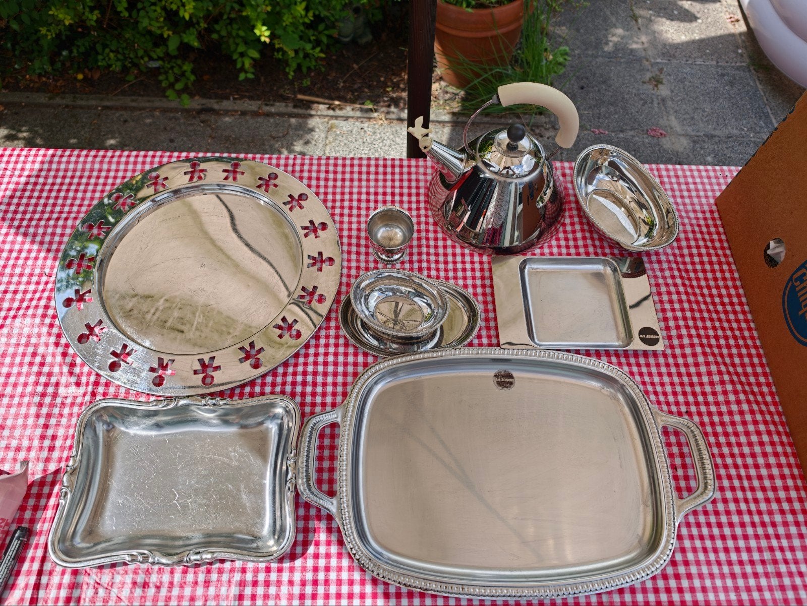 Diverse Alessi Keukenartikelen - Zilverkleurig Metaal, Theepot/fluitketel, Gebruikt, Zilver, Ophalen of Verzenden