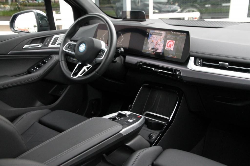 BMW 2 Serie Active Tourer 230e xDrive I M-Sport I Pano I ACC, Auto's, BMW, Automaat, Gebruikt, Zwart, 327 pk