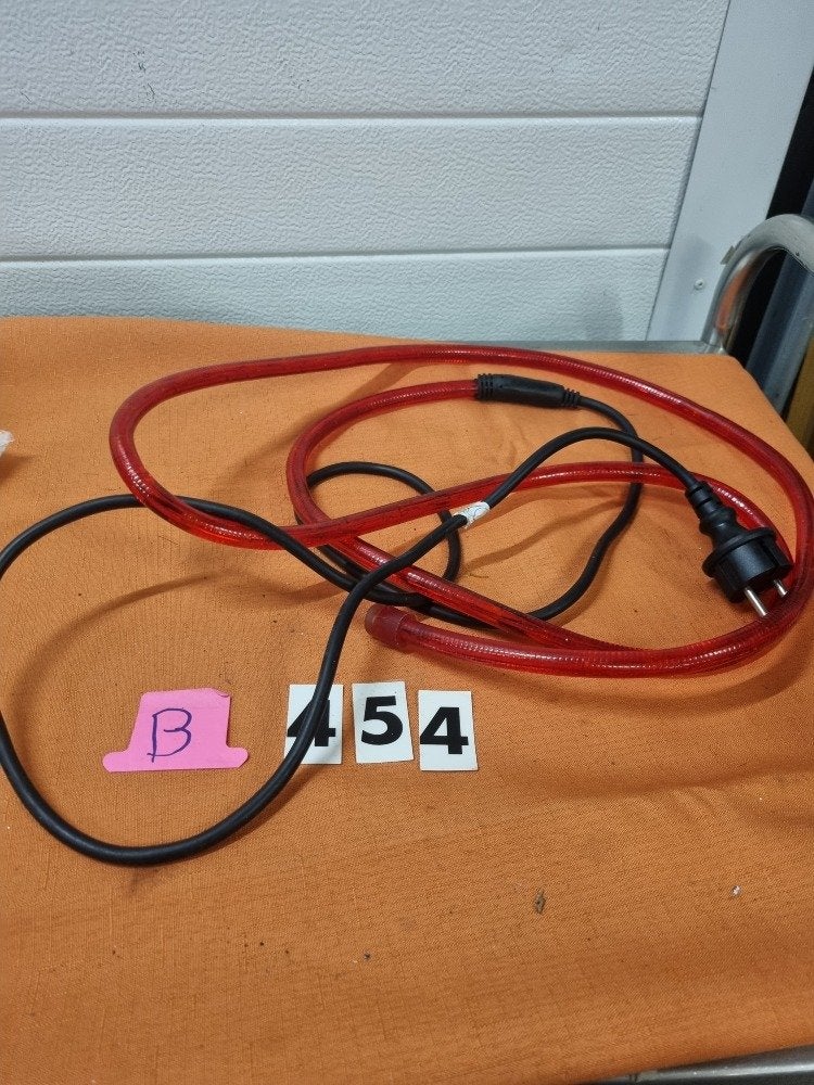 lichtslang rood 2 meter [b454], Ophalen of Verzenden, 'T Olde Gre-j, Info@toldegrej.nl, Endepoelstraat 20f Didam