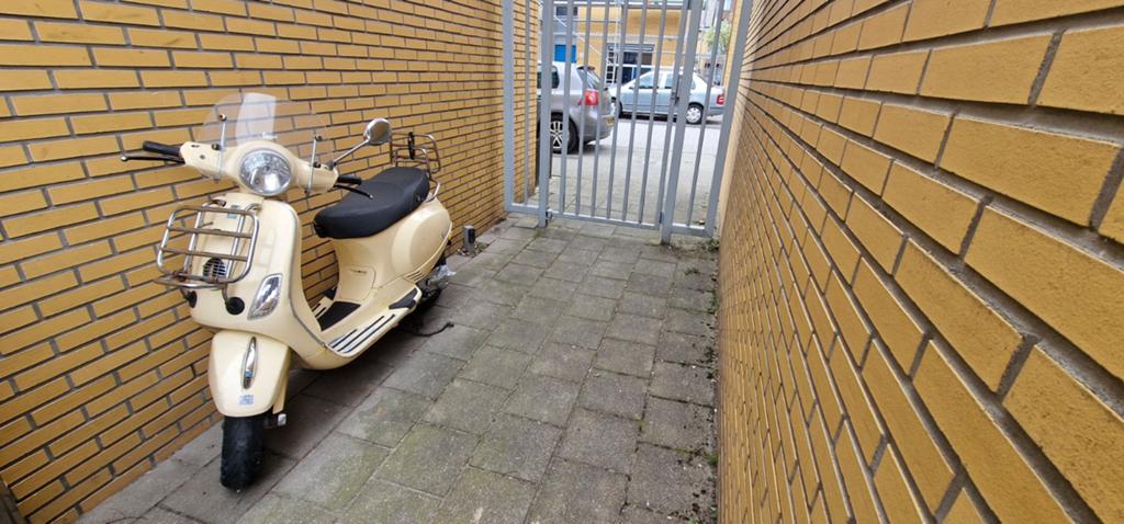 Vespa LX50 2012, Fietsen en Brommers, Scooters | Vespa, Ophalen of Verzenden, Gebruikt, Benzine, Vespa LX