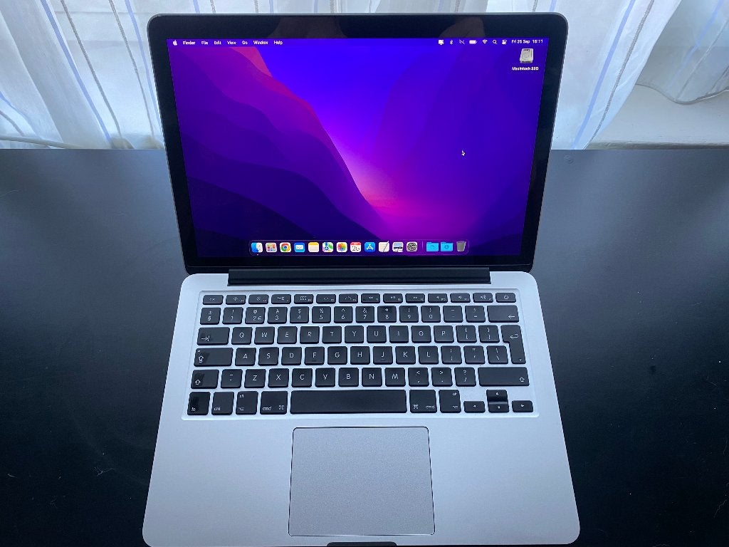 Foto 5 van Macbook Pro 2015 13" I5/16Gb/500 SSD.