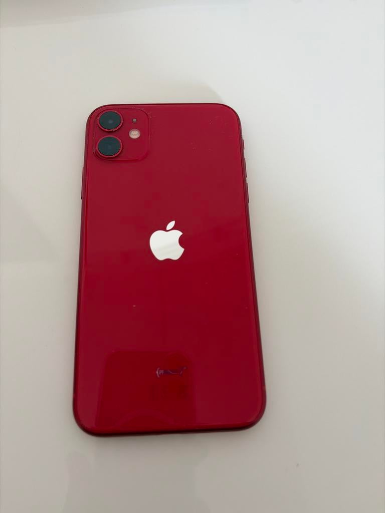 iPhone 11 - 6 jaar oud, zakelijk gebruikt, Ophalen of Verzenden, Zo goed als nieuw, Rood, IPhone 11