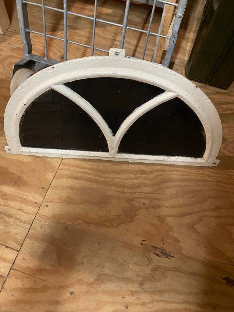 Decoratief halfrond raam met sierlijke verdeling, Gevelraam of Ruit, Gebruikt, Minder dan 80 cm, 80 tot 120 cm